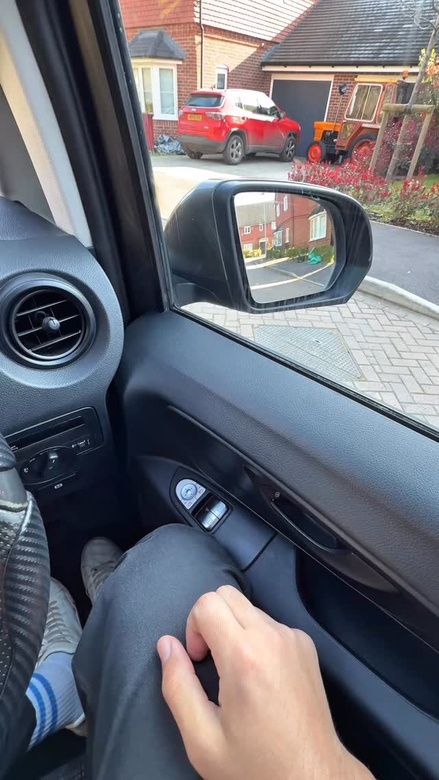 Instagram post from volosina.ppfdetailing. This post is in position 4.